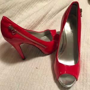 Fun red heels!